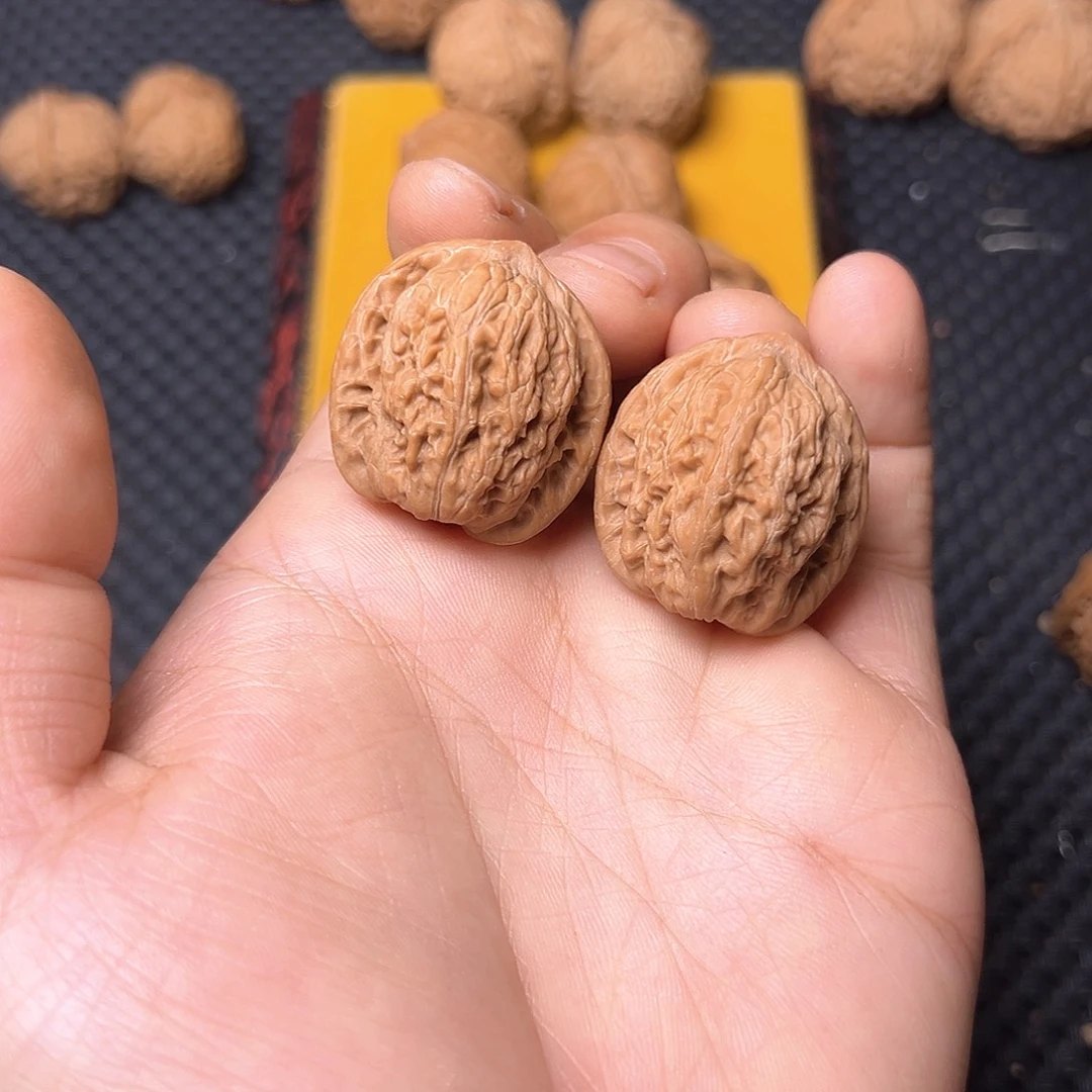 吊坠文玩核桃绣球