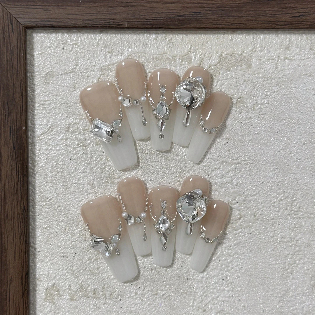 白日梦我 | 裸色渐变满钻气质轻奢手工穿戴甲