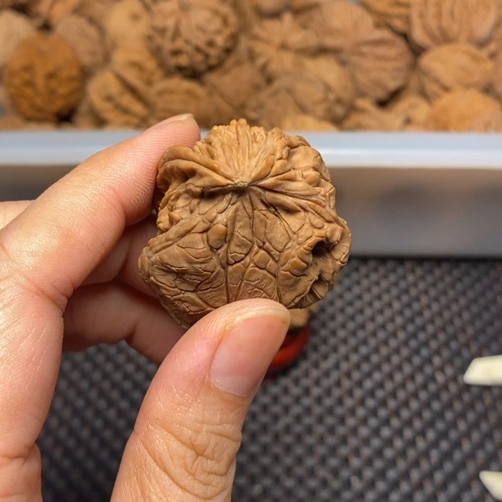 ****人吊坠文玩核桃文玩核桃异形单只