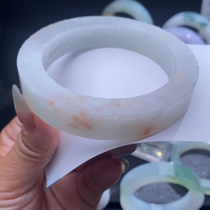 定制翡翠未镶嵌翡翠手镯