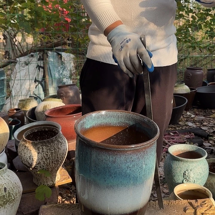 高度32厘米口22厘米