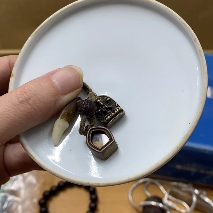 瓷片中古工艺品一件