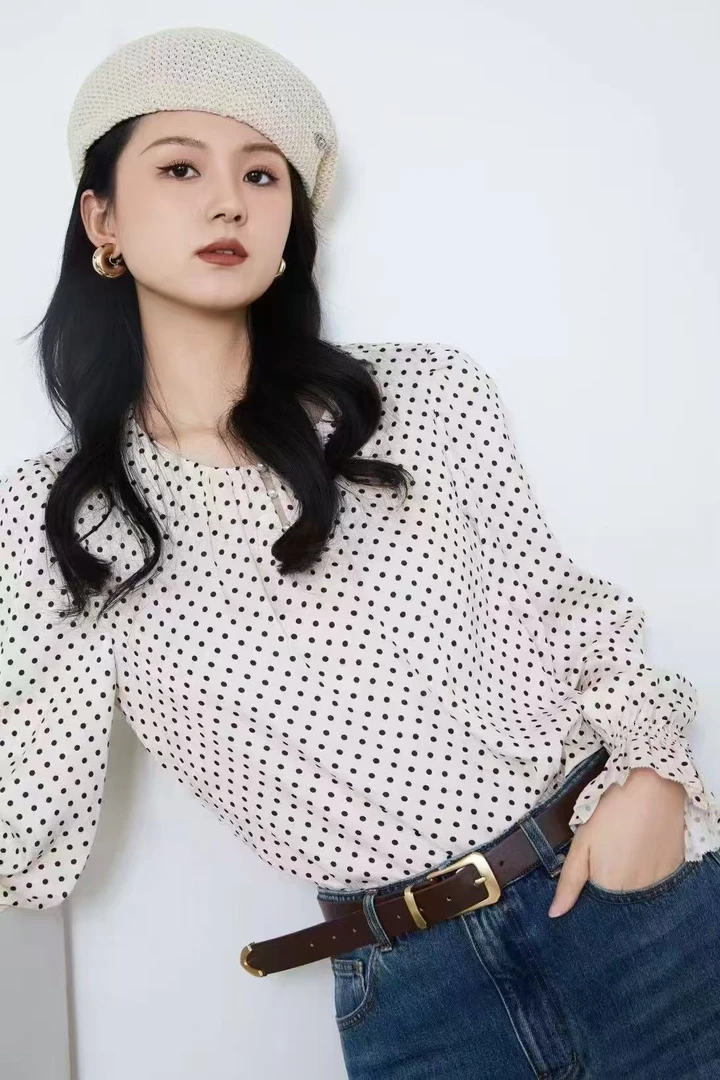 姚领YAOLY2025春季新款甜美浪漫波点圆领泡泡袖长袖衬衫