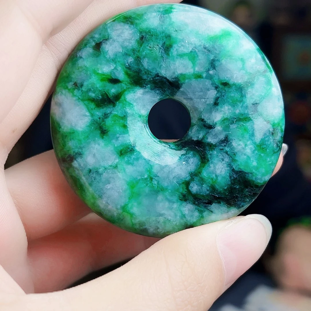 颈饰未镶嵌翡翠多样性