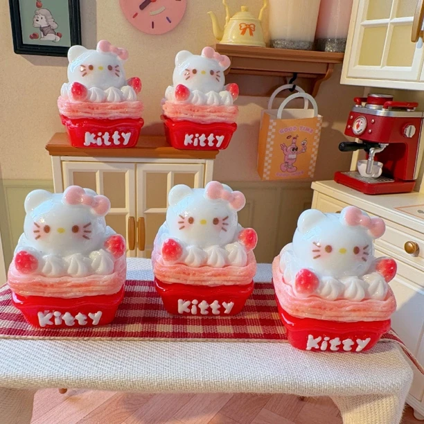 阿花定制-红色KT蛋挞