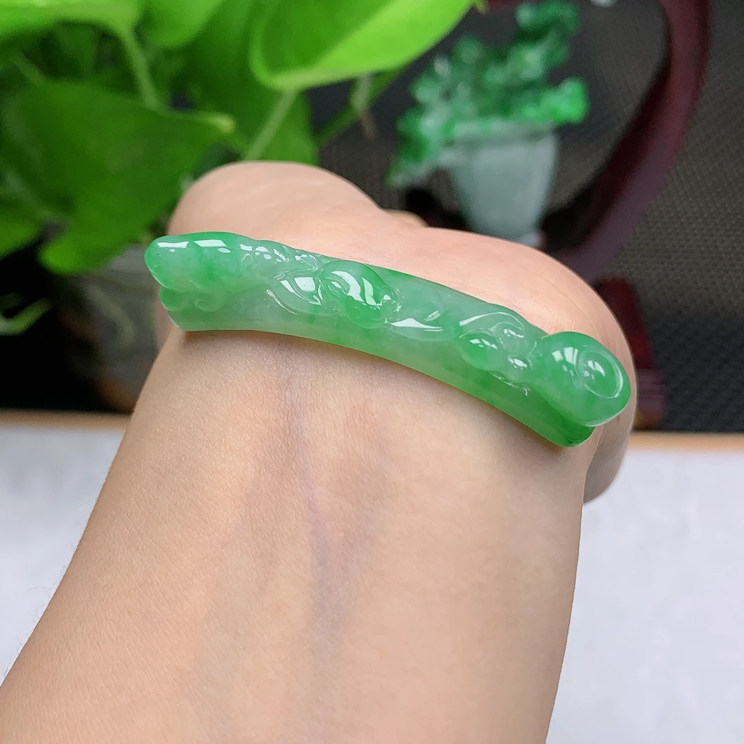 天然缅甸翡翠A货冰阳绿金蟾手牌吊坠玉石10.18g精美