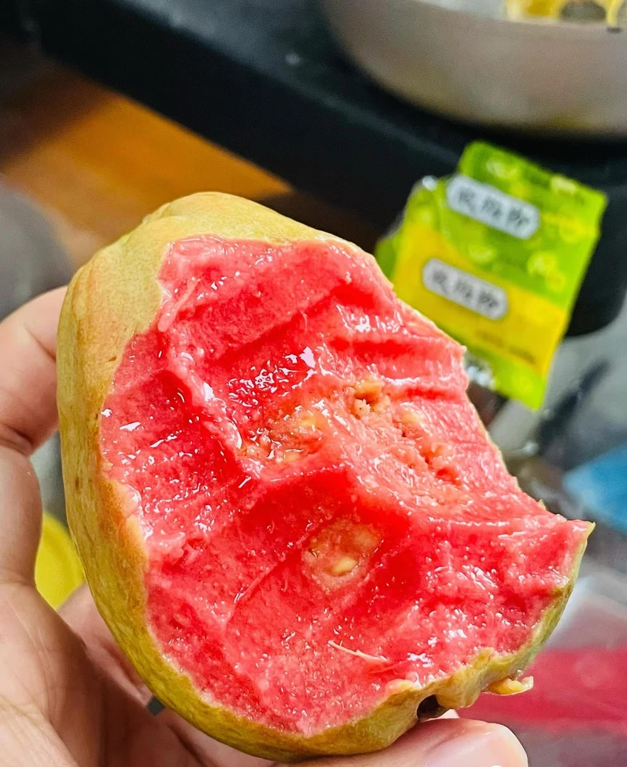 广东潮汕红心白心芭乐软糯番石榴新鲜采摘当季水果农产品