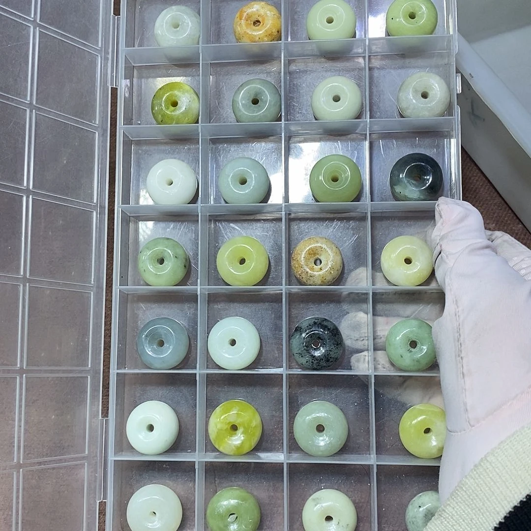 合金蛇纹石玉颈饰279