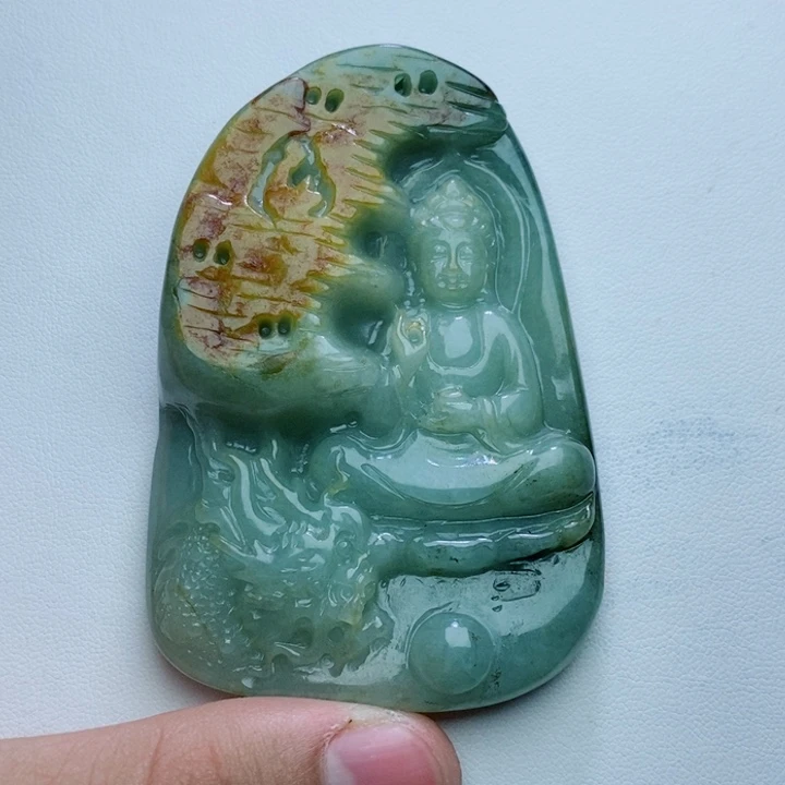 颈饰未镶嵌翡翠人物
