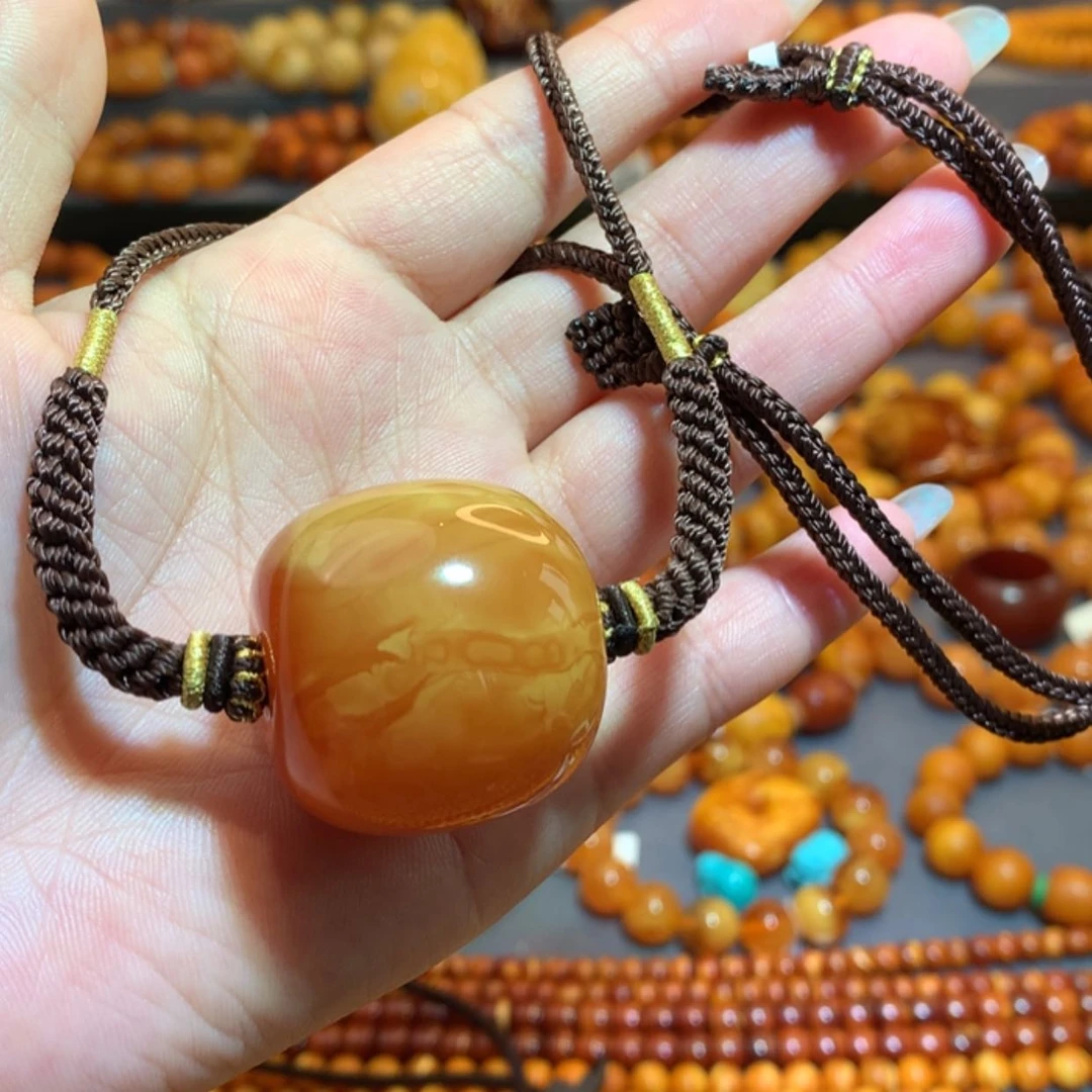 【闪购商品】未镶嵌吊坠(赠链)蜜蜡