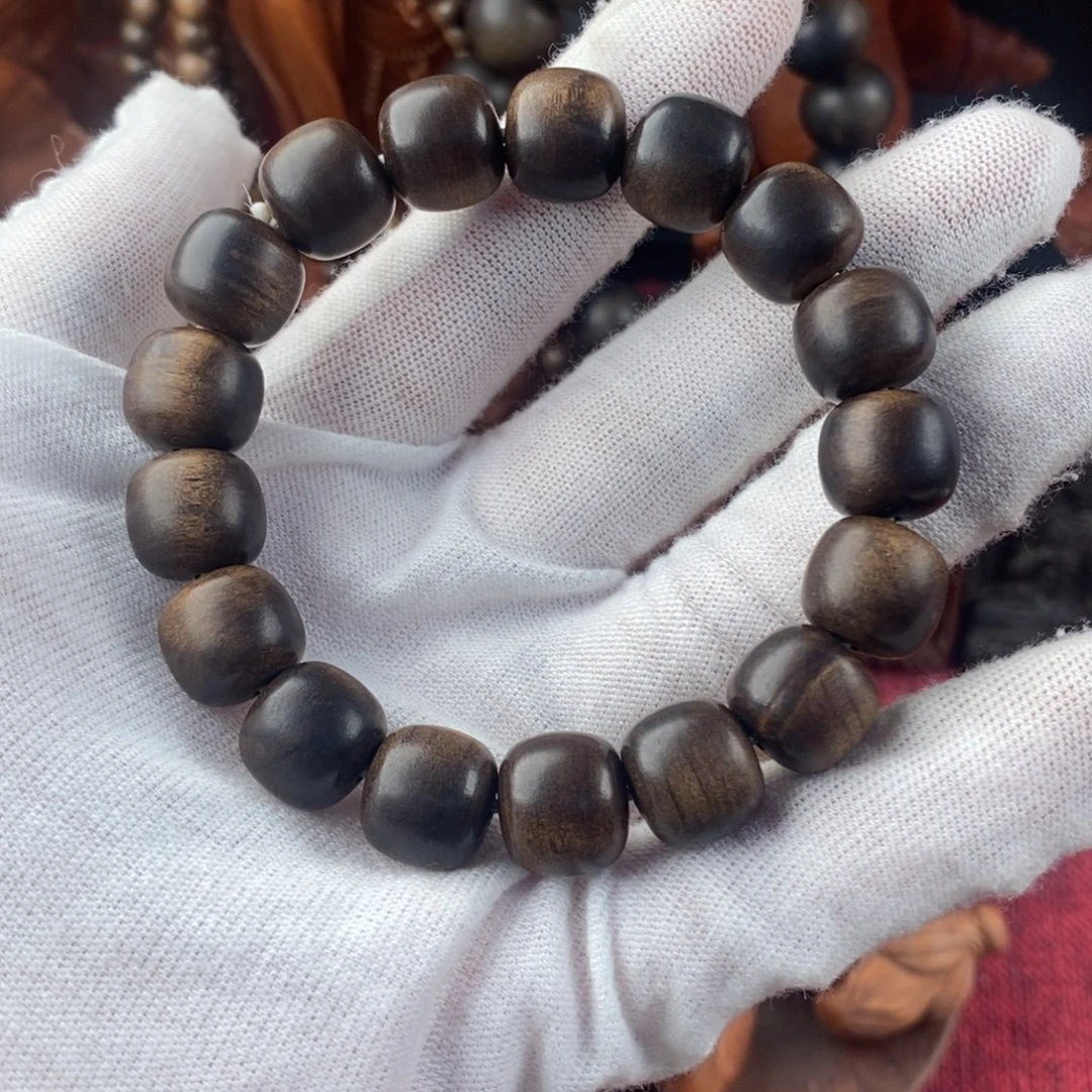 陳***a檀香木手串/手链老山檀11×12黑肉沉水奶香