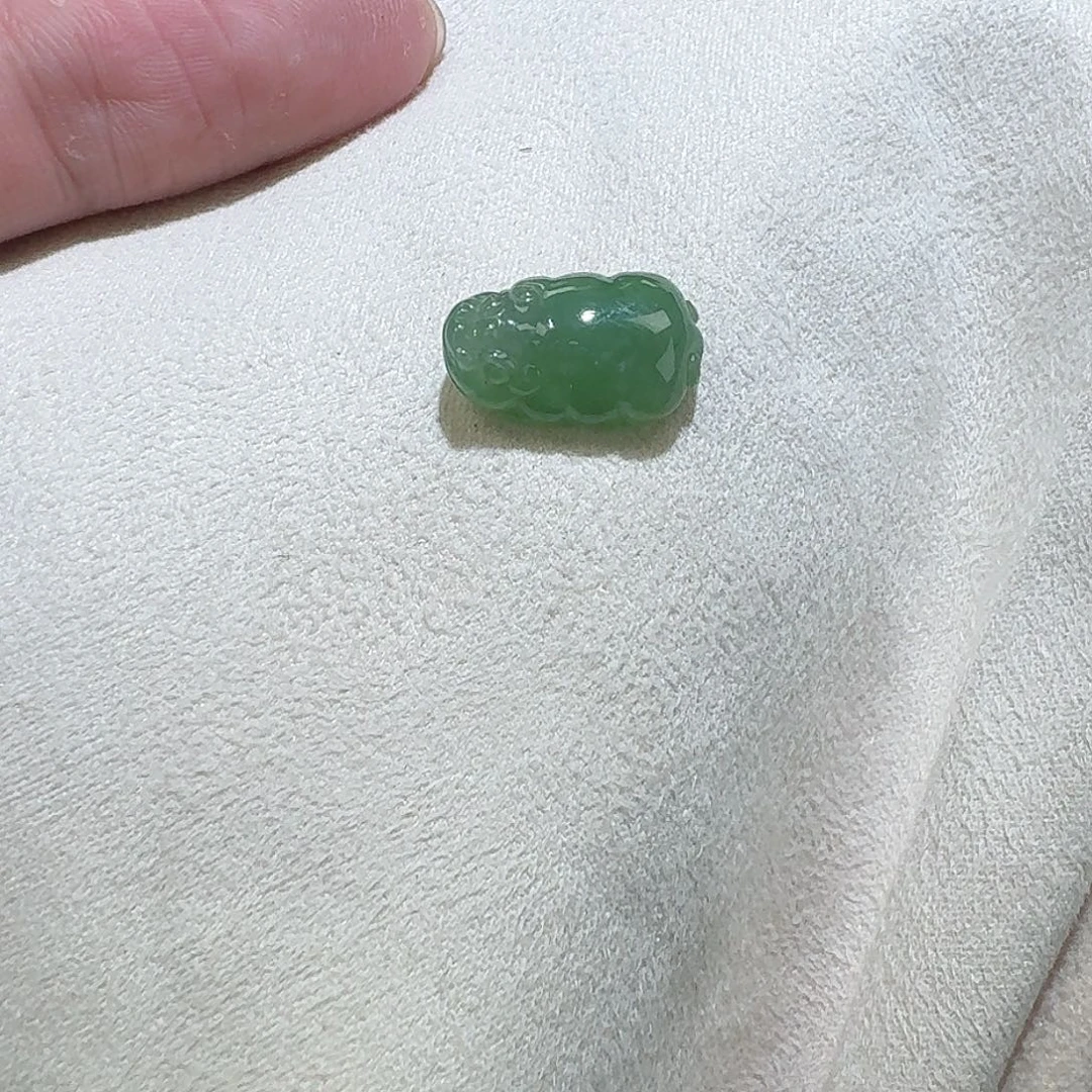 颈饰未镶嵌翡翠貔犰