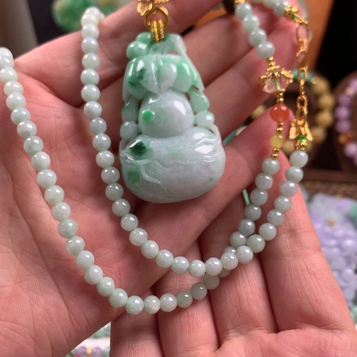 翡翠未镶嵌颈饰吊坠