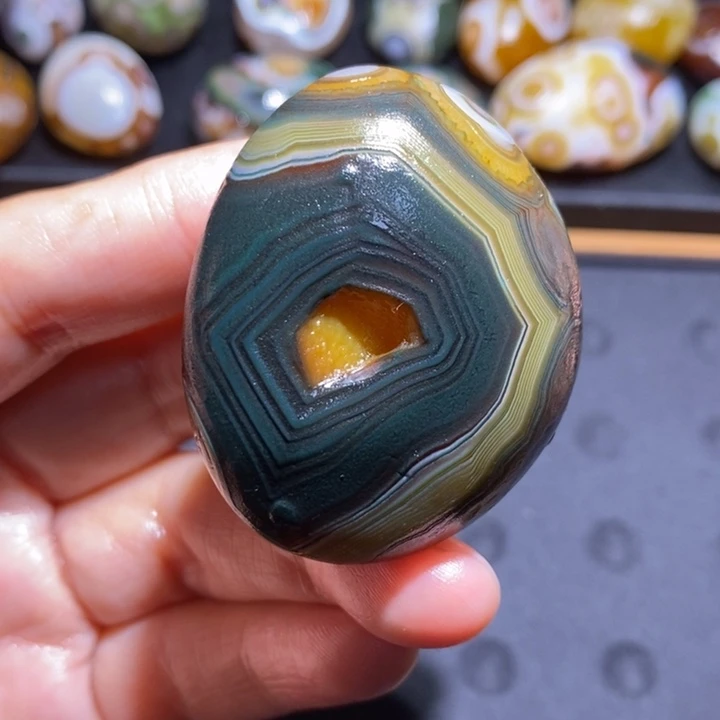 未镶嵌玛瑙/玉髓珠宝半成品76