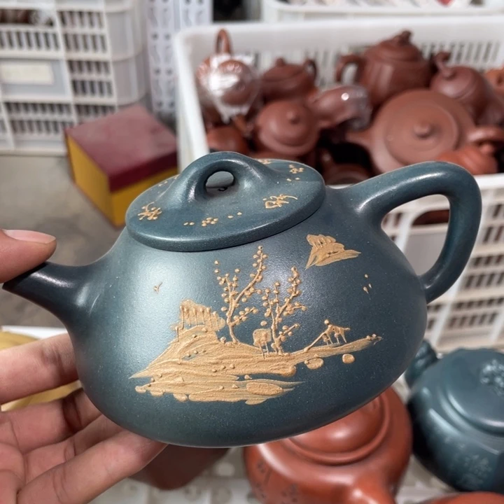 茶壶紫砂老厂紫砂壶一件。