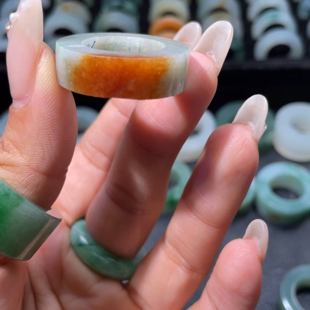 定制翡翠未镶嵌天然翡翠