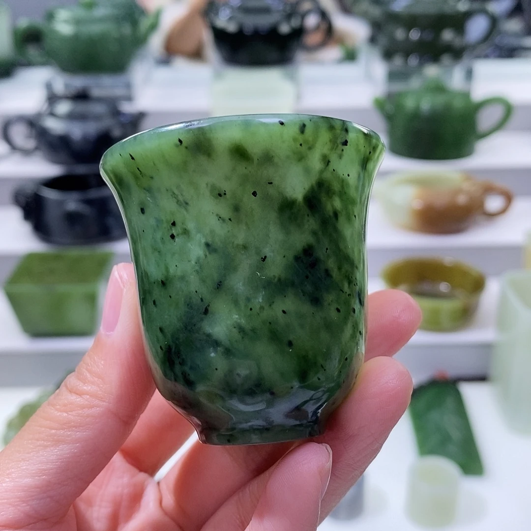 和田玉未镶嵌挂件杯子