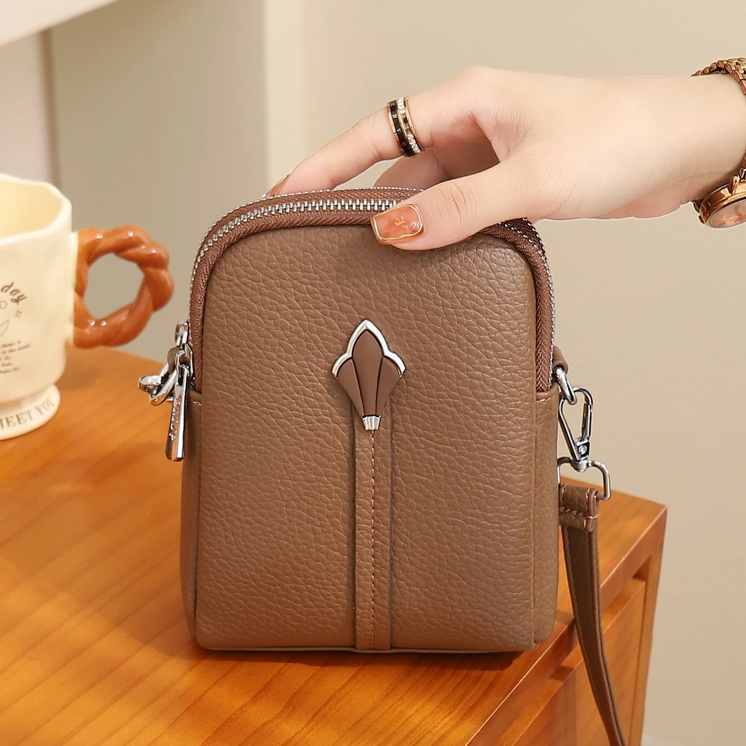 手机包女斜挎2025新款秋冬单肩小包包妈妈包外出散步装手机斜挎包