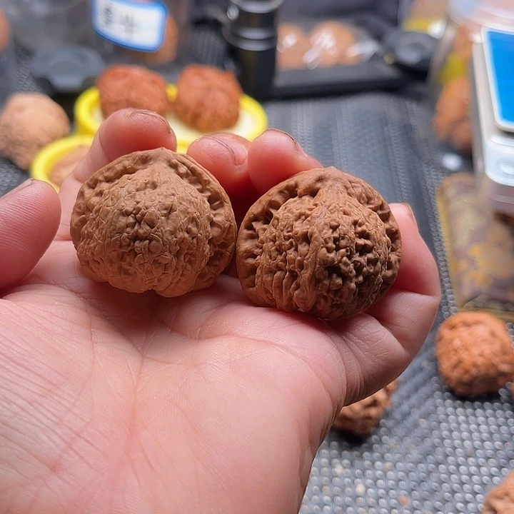 把件桃核全品野生品种虎妞边38