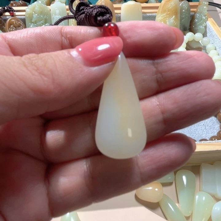 未镶嵌和田玉（糖玉）珠宝半成品