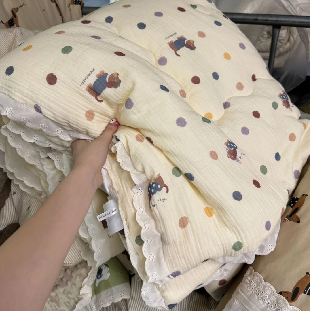 工厂处理-波点狗花边款-全棉A类超软皱皱纱夏被-可机洗夏凉被