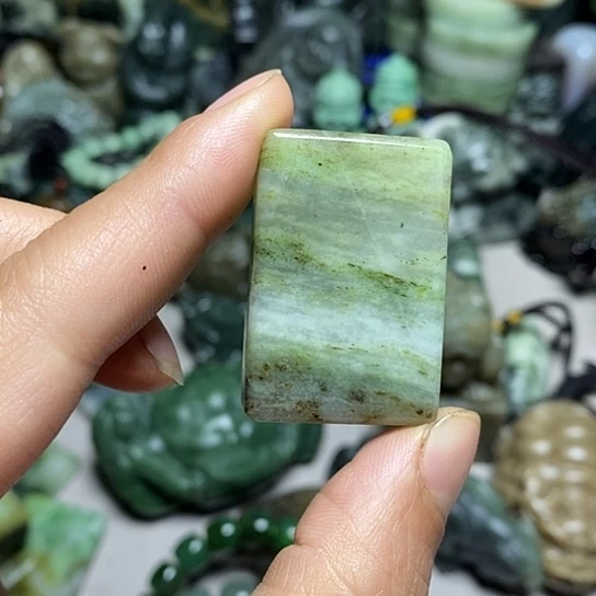 独山玉未镶嵌珠宝半成品