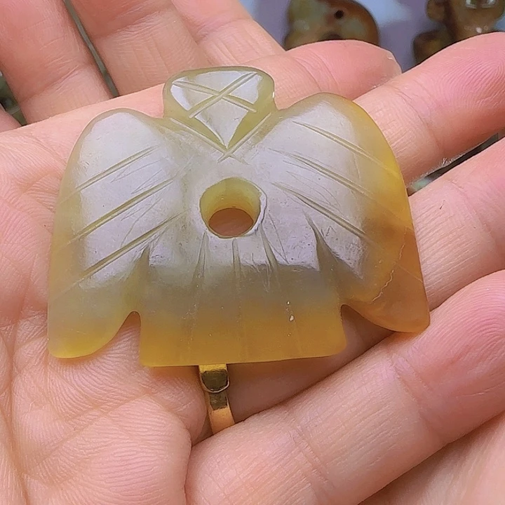 和田玉未镶嵌吊坠(不含链)