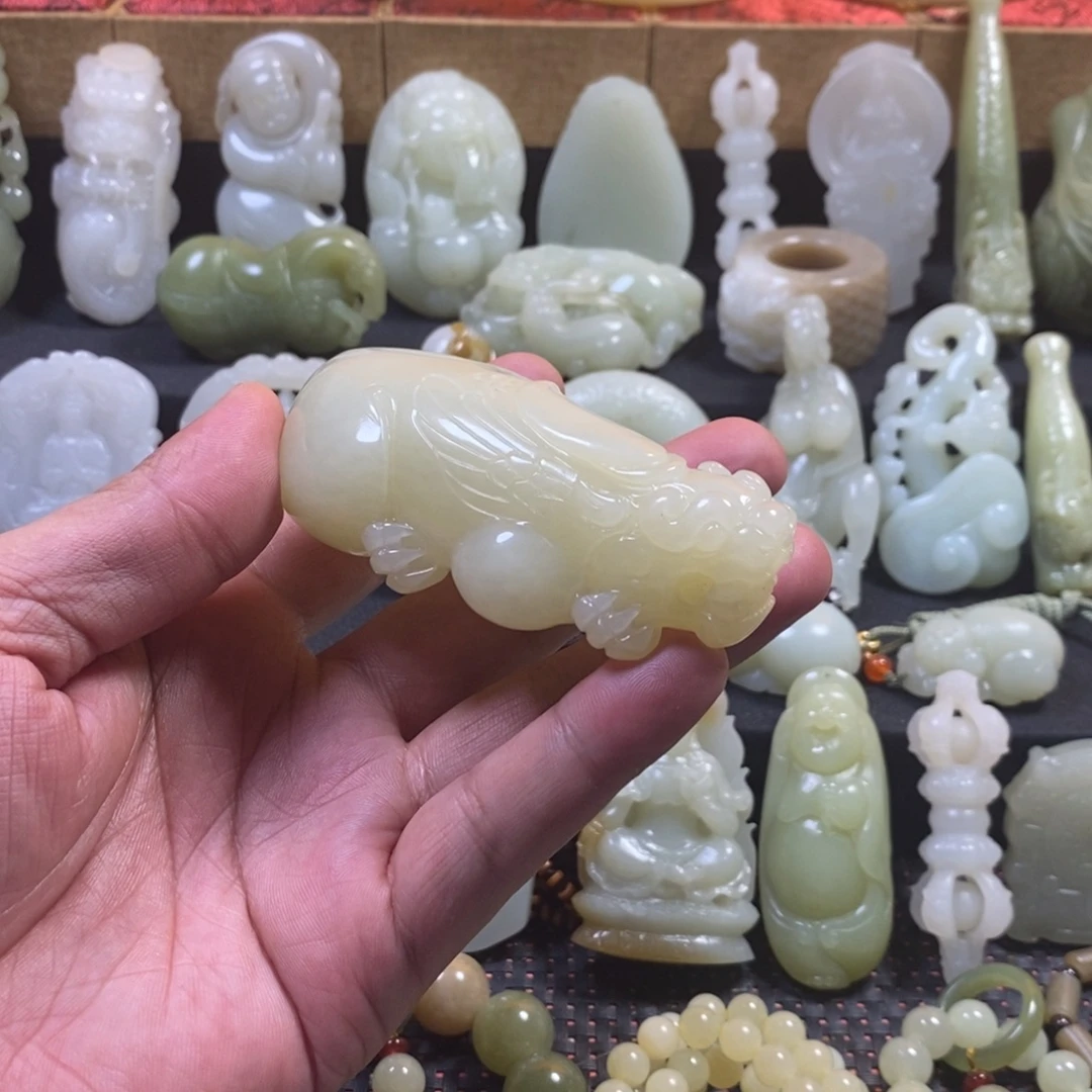 未镶嵌和田玉挂件