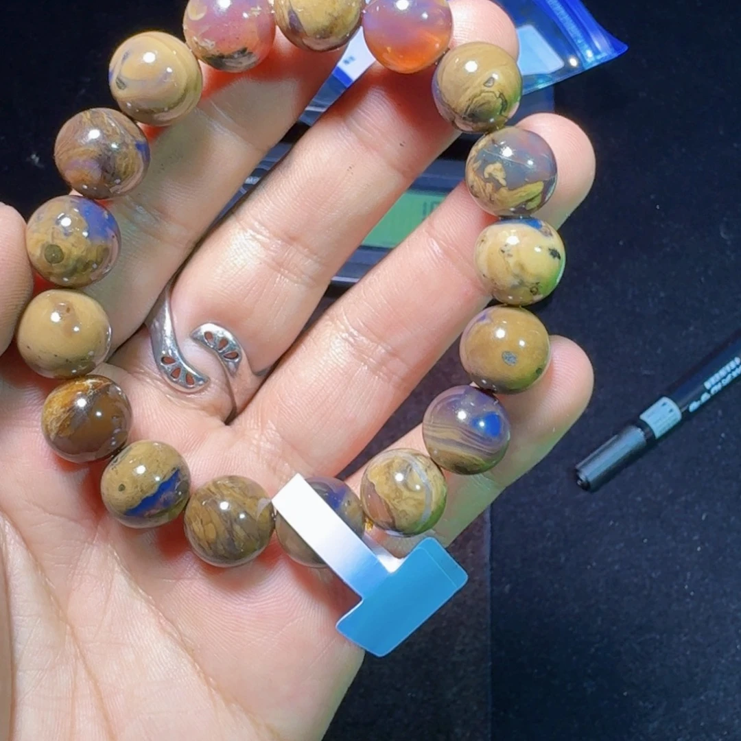 琥珀未镶嵌裸石琥珀