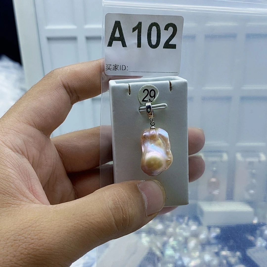 淡水珍珠合金颈饰