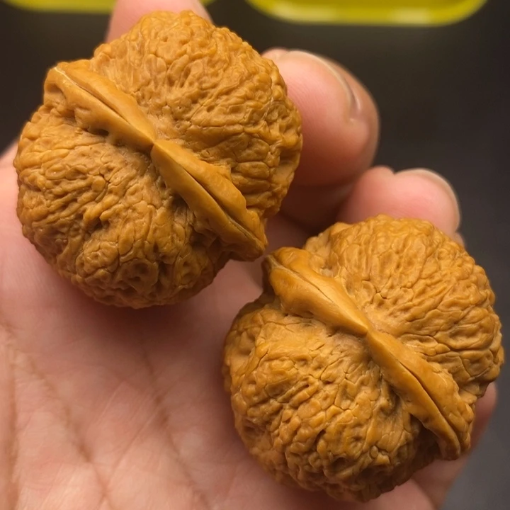 文玩核桃吊坠37 蛇皮球