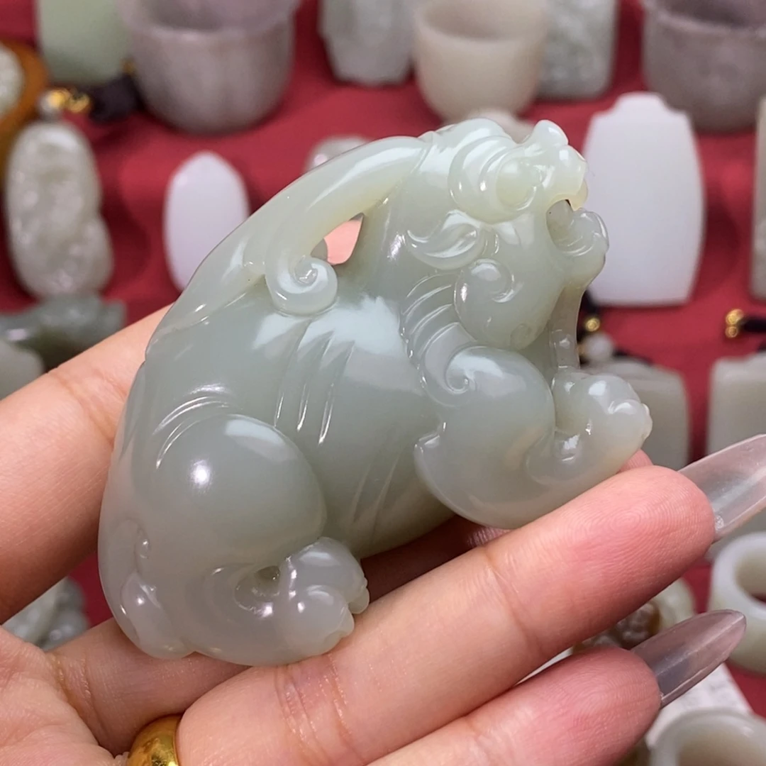 颈饰未镶嵌和田玉十****酒