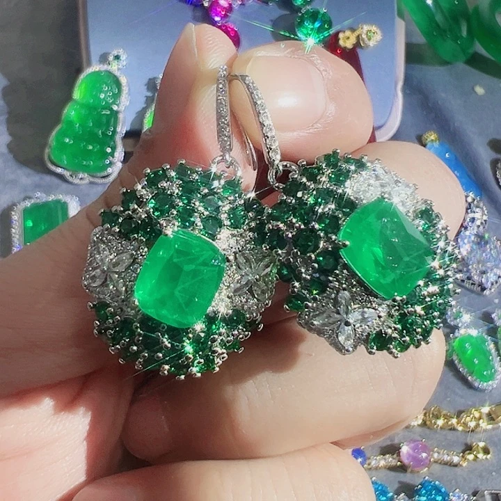 非金属红色蓝色满镶嵌