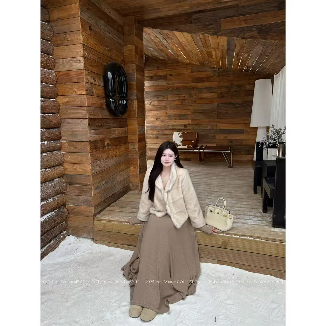 【韩女典藏】温与柔贵奢感短款环保草草女气质慵懒简约外套