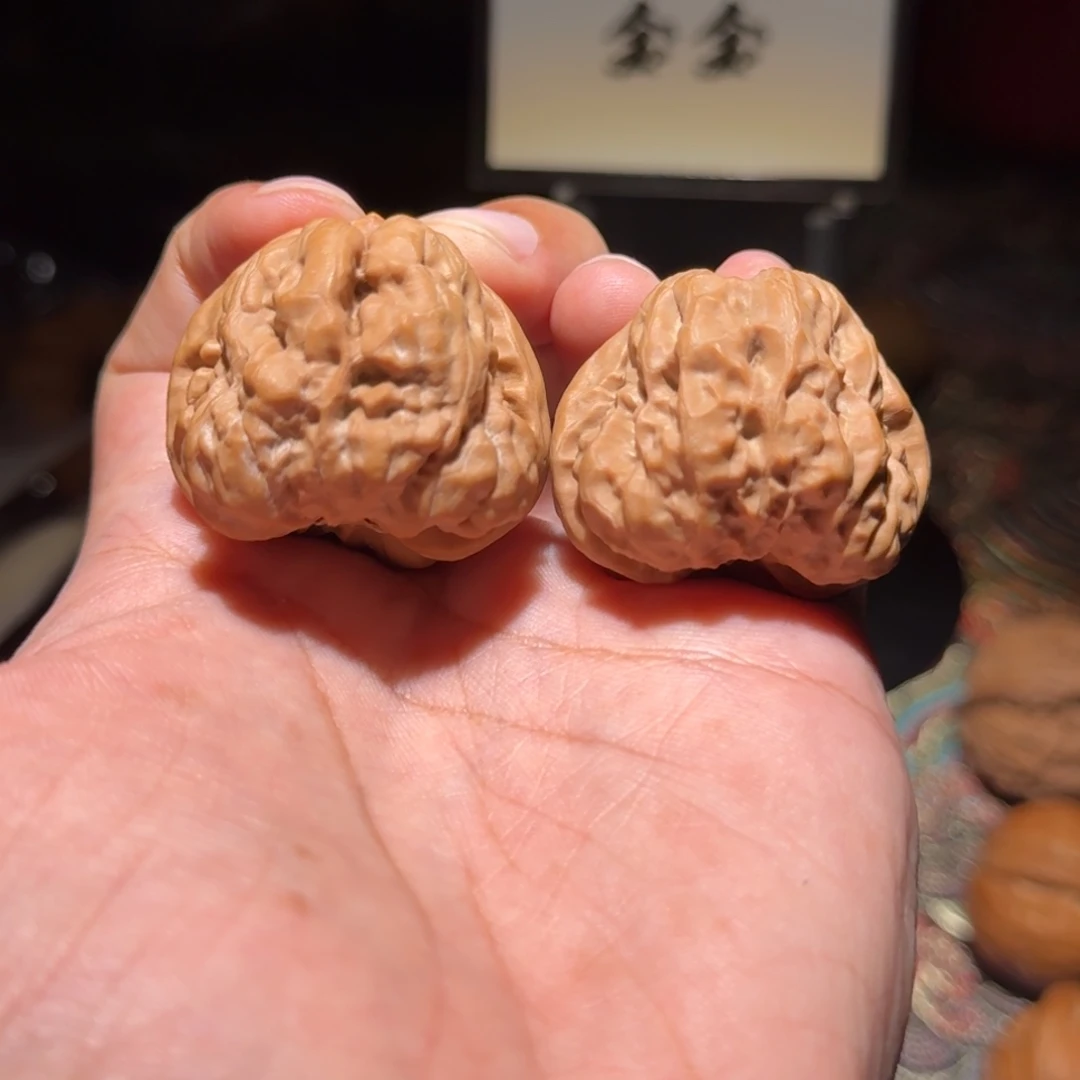 把件核桃1444蛤蟆头，尺寸38 38 33
