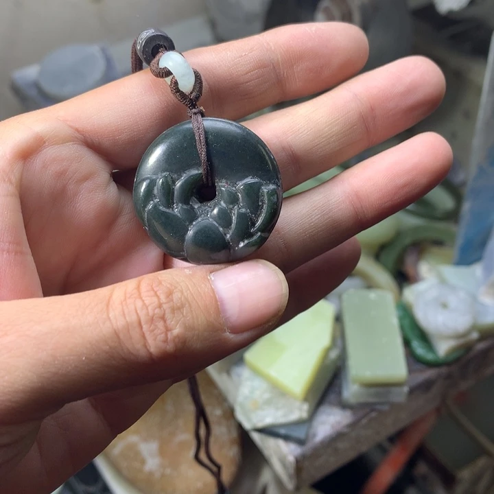 未镶嵌和田玉珠宝半成品