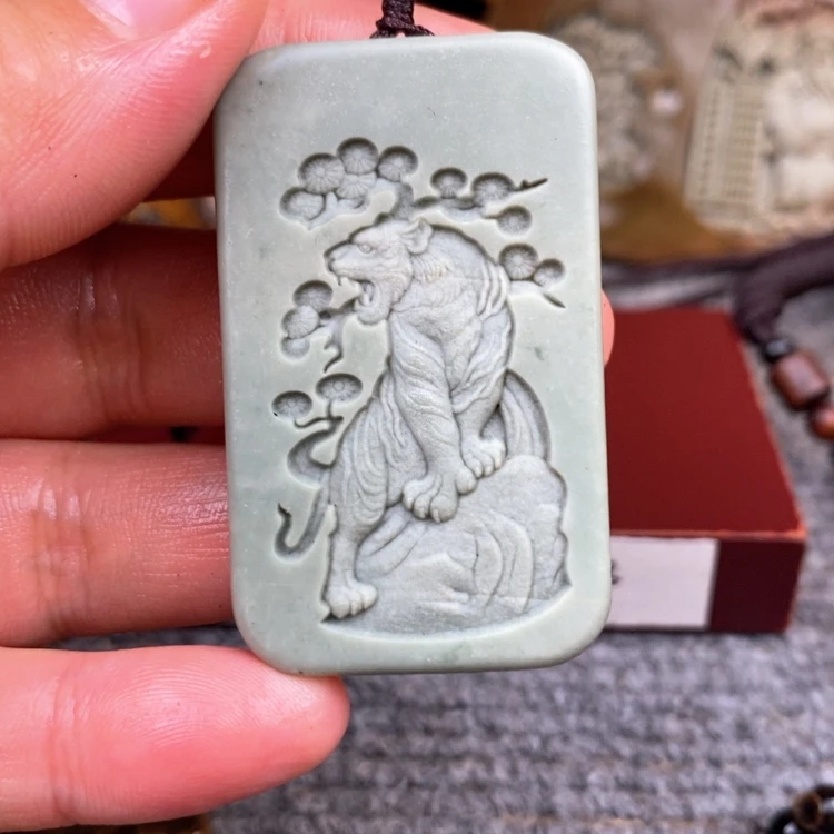 【闪购商品】原石雕刻手把件