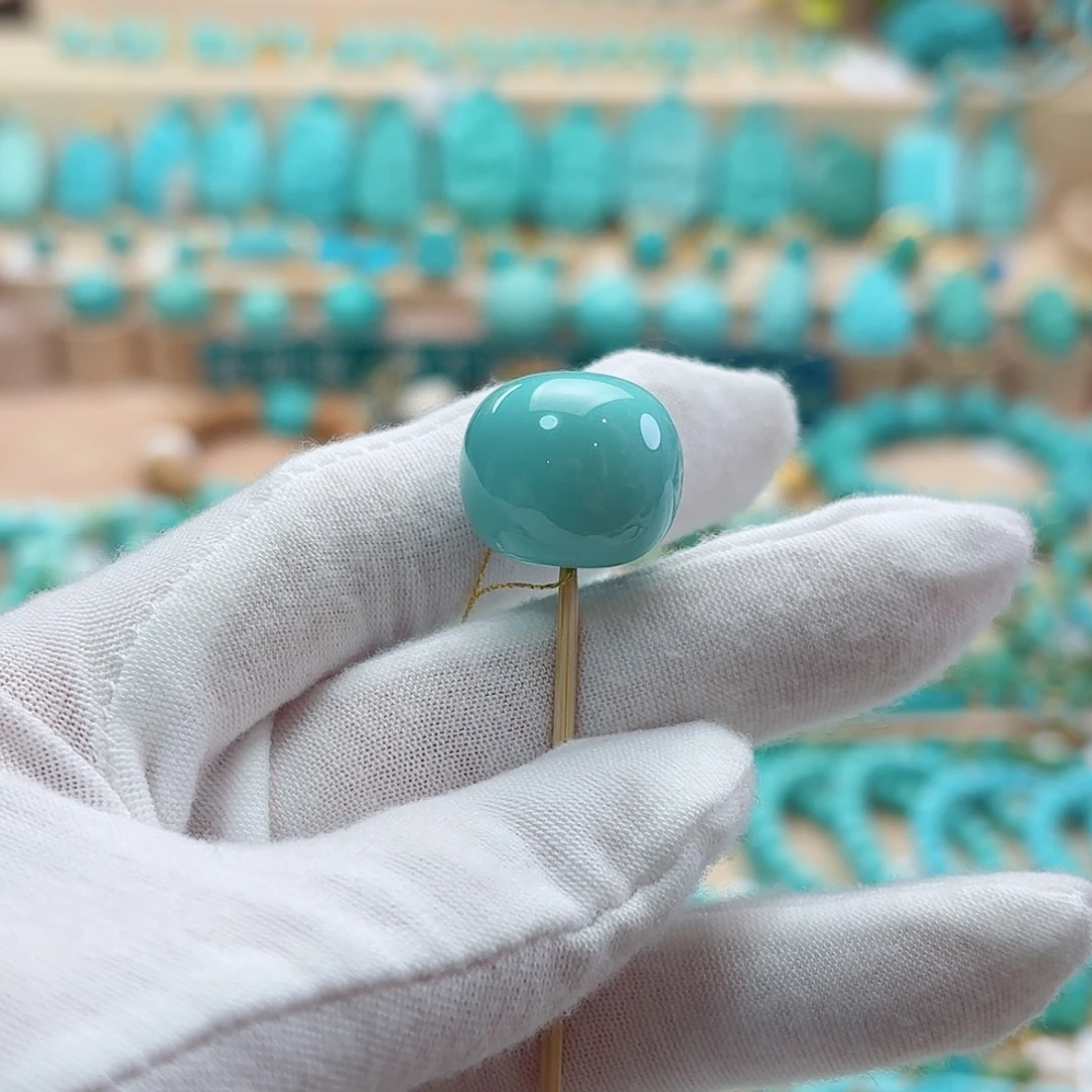 绿松石未镶嵌珠宝奇石