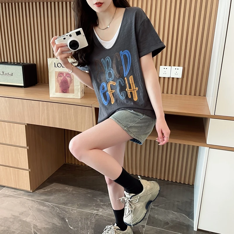 v领短袖T恤女夏季新款韩版宽松时尚休闲百搭假两件设计减龄上衣潮