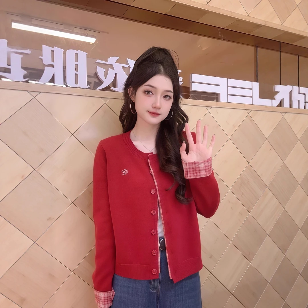 减龄漂亮洋气上衣秋季新款拼色格子翻领单排扣时尚针织开衫女毛衣