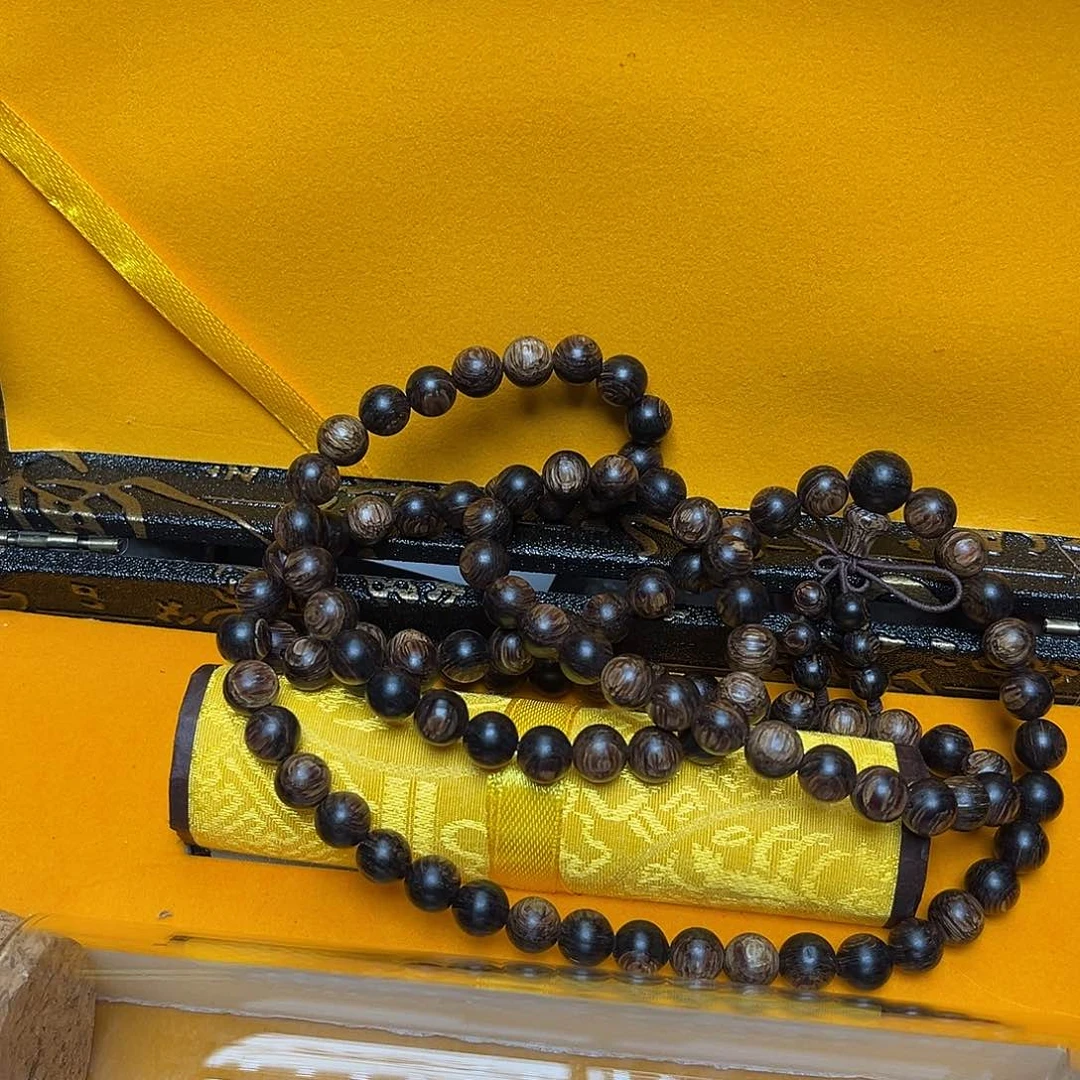 大叶紫檀（黑酸枝木类）