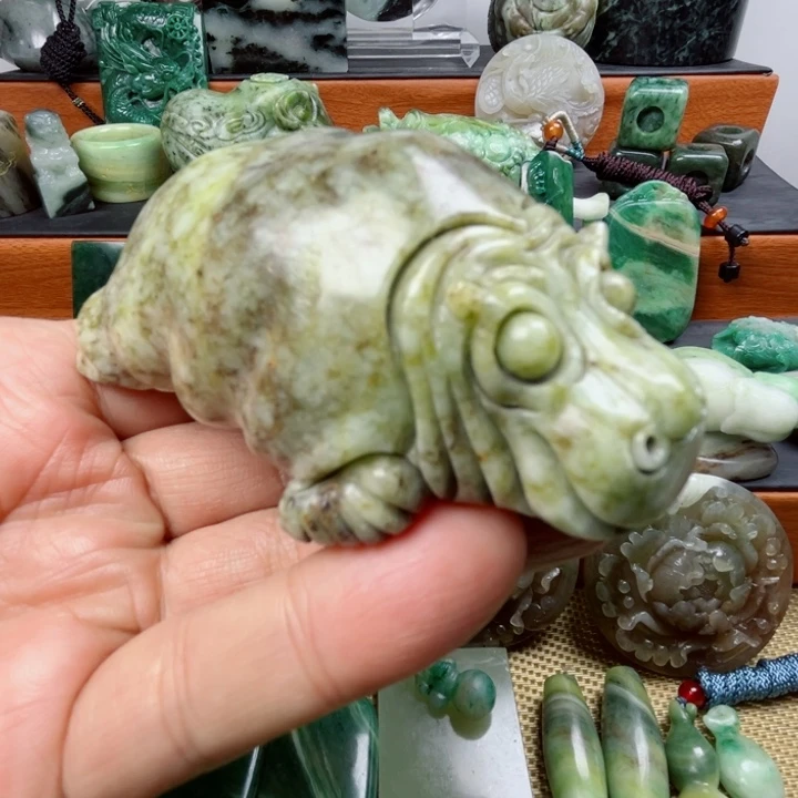 独山玉未镶嵌珠宝半成品