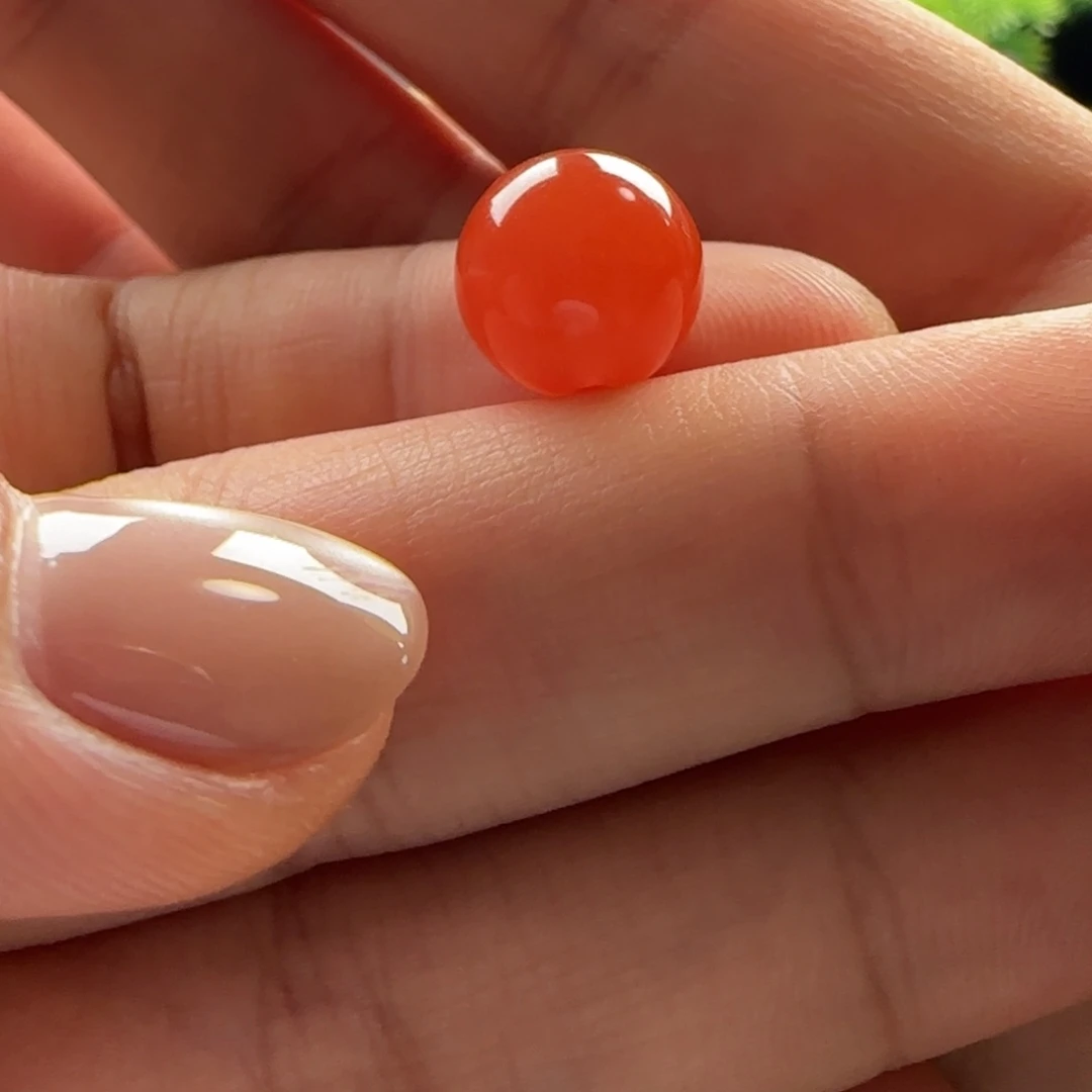 南红玛瑙未镶嵌圆珠：10.3孔道裂