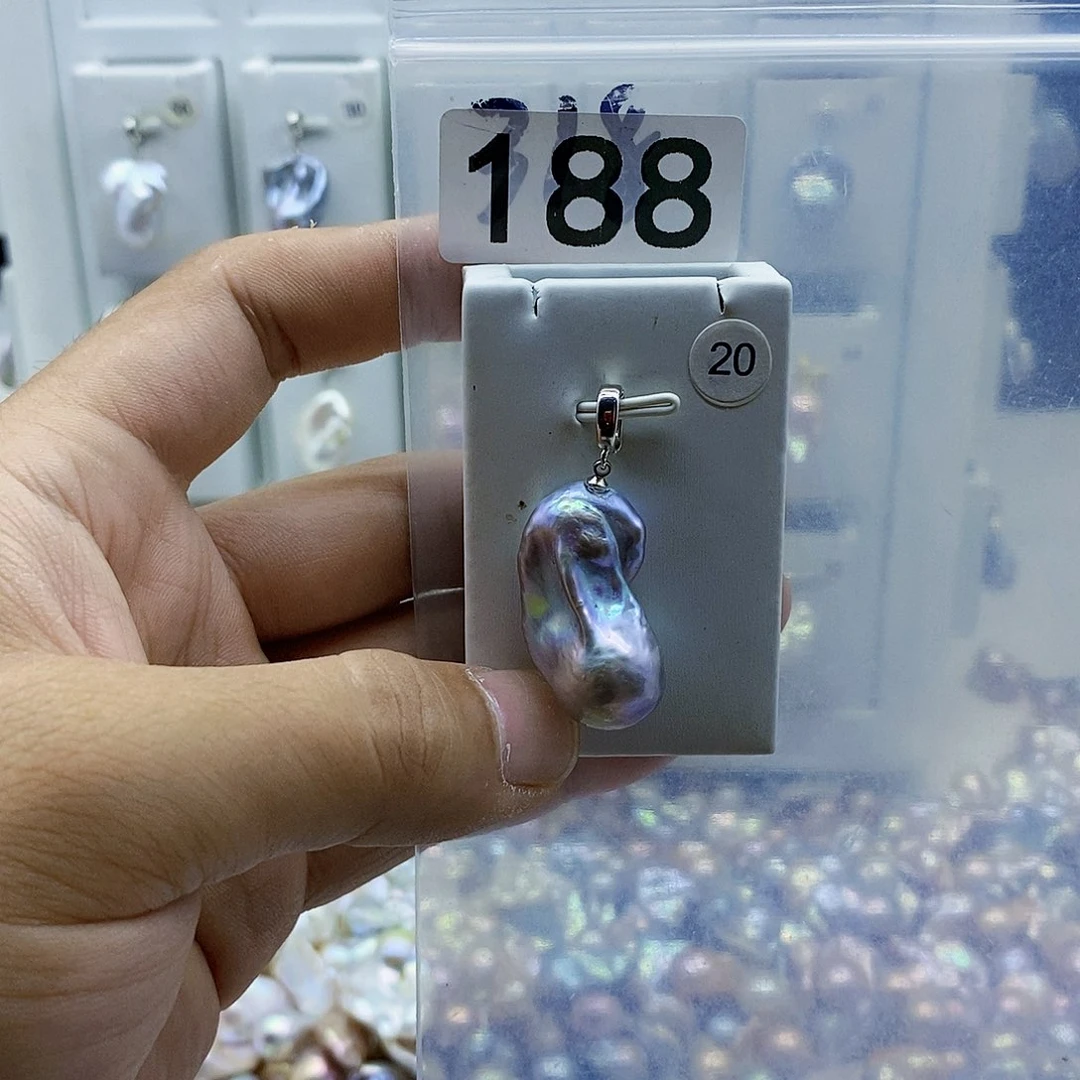 淡水珍珠合金颈饰