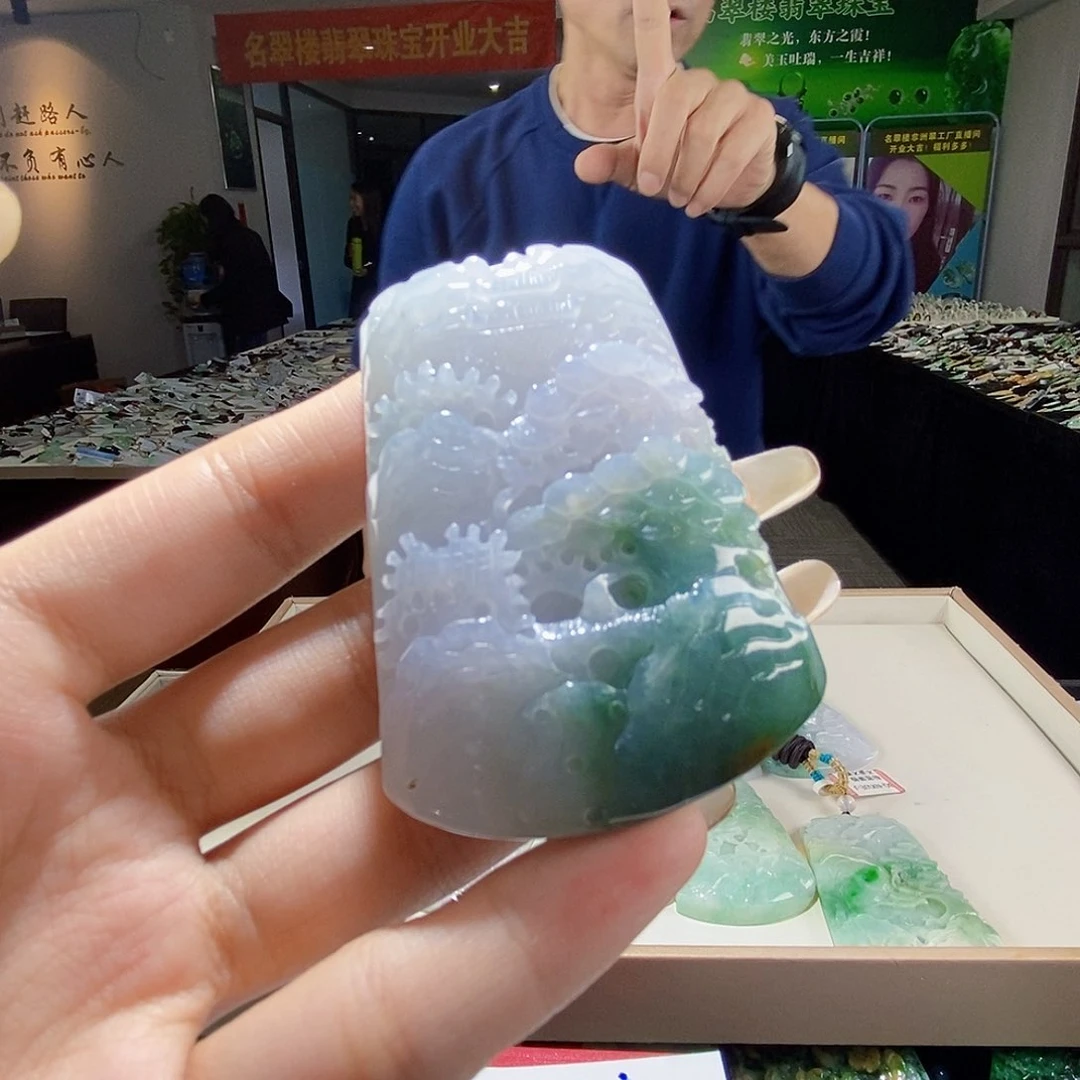 颈饰未镶嵌翡翠翡翠