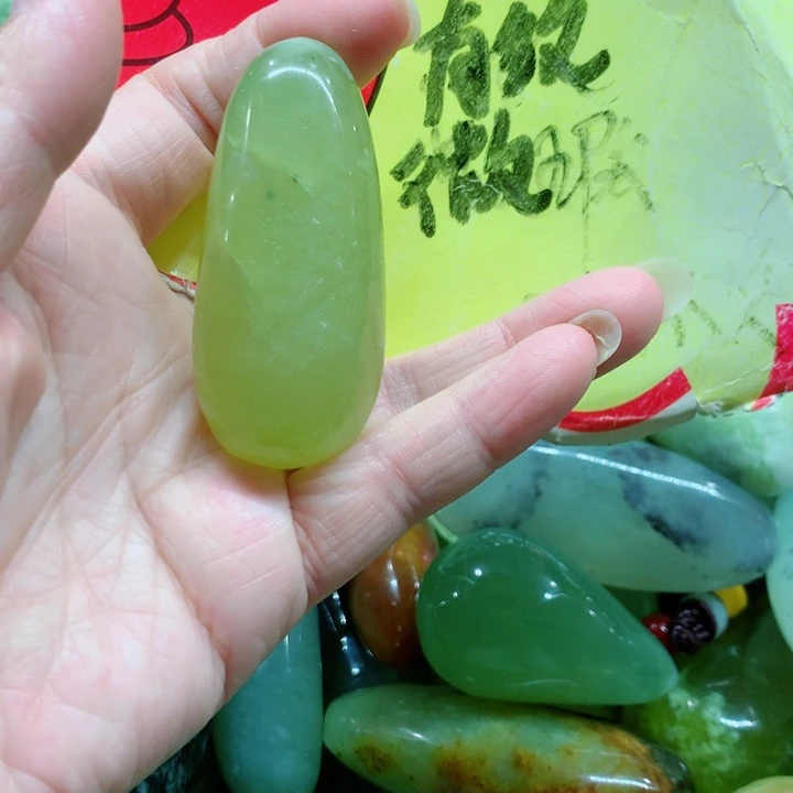 蛇纹石玉未镶嵌手把件