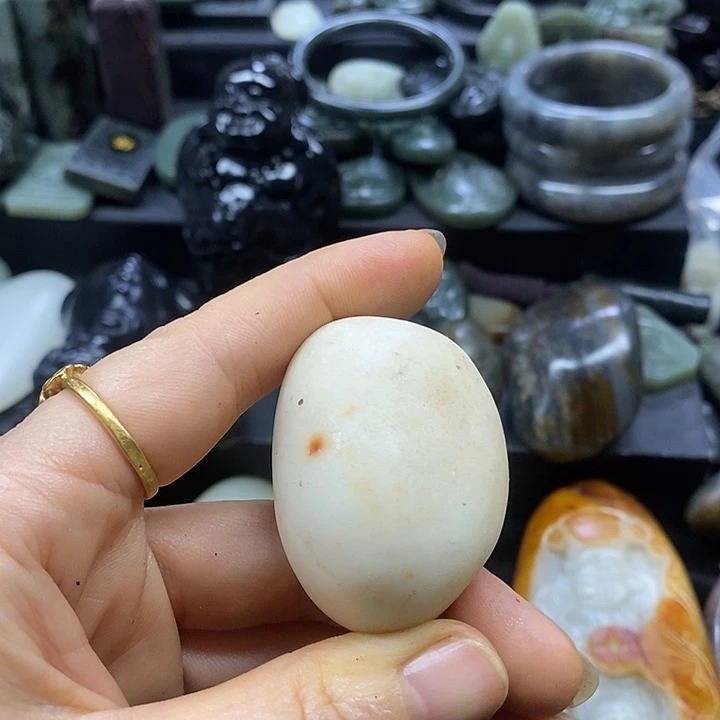 未镶嵌和田玉（糖玉）挂件