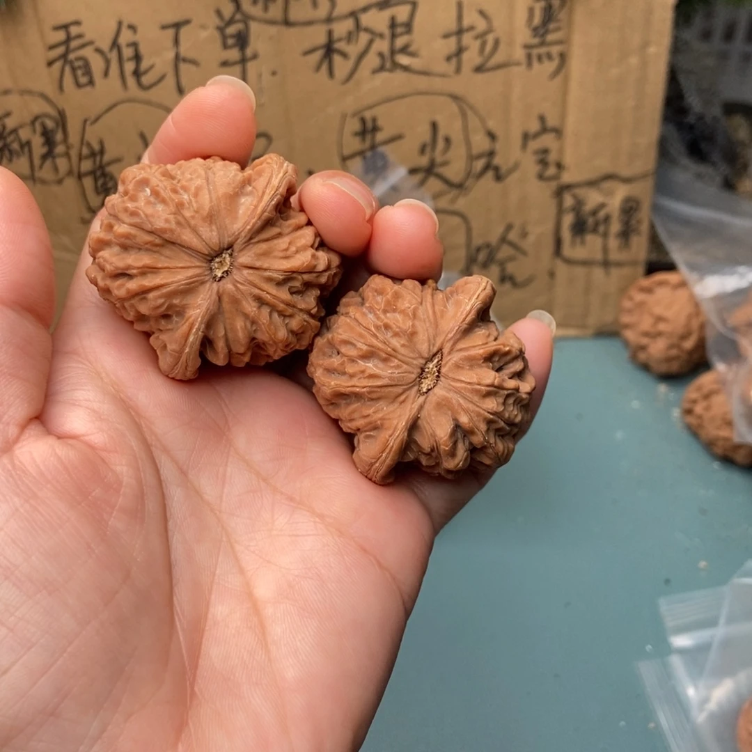@***来吊坠文玩核桃血麒26