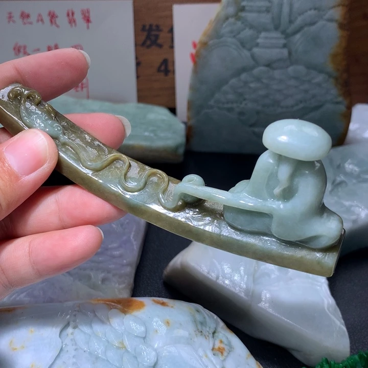 翡翠未镶嵌颈饰保真天然A货翡翠