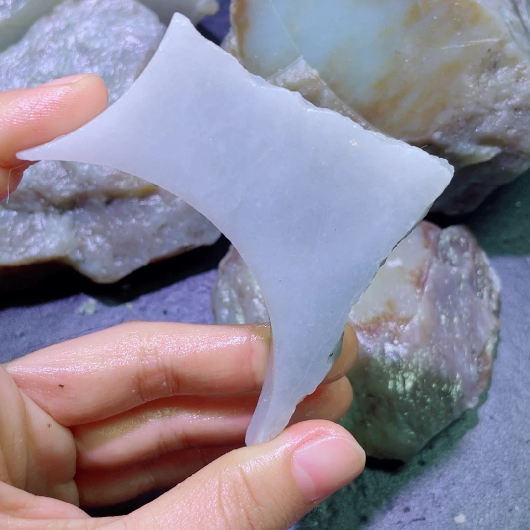 和田玉未镶嵌珠宝半成品